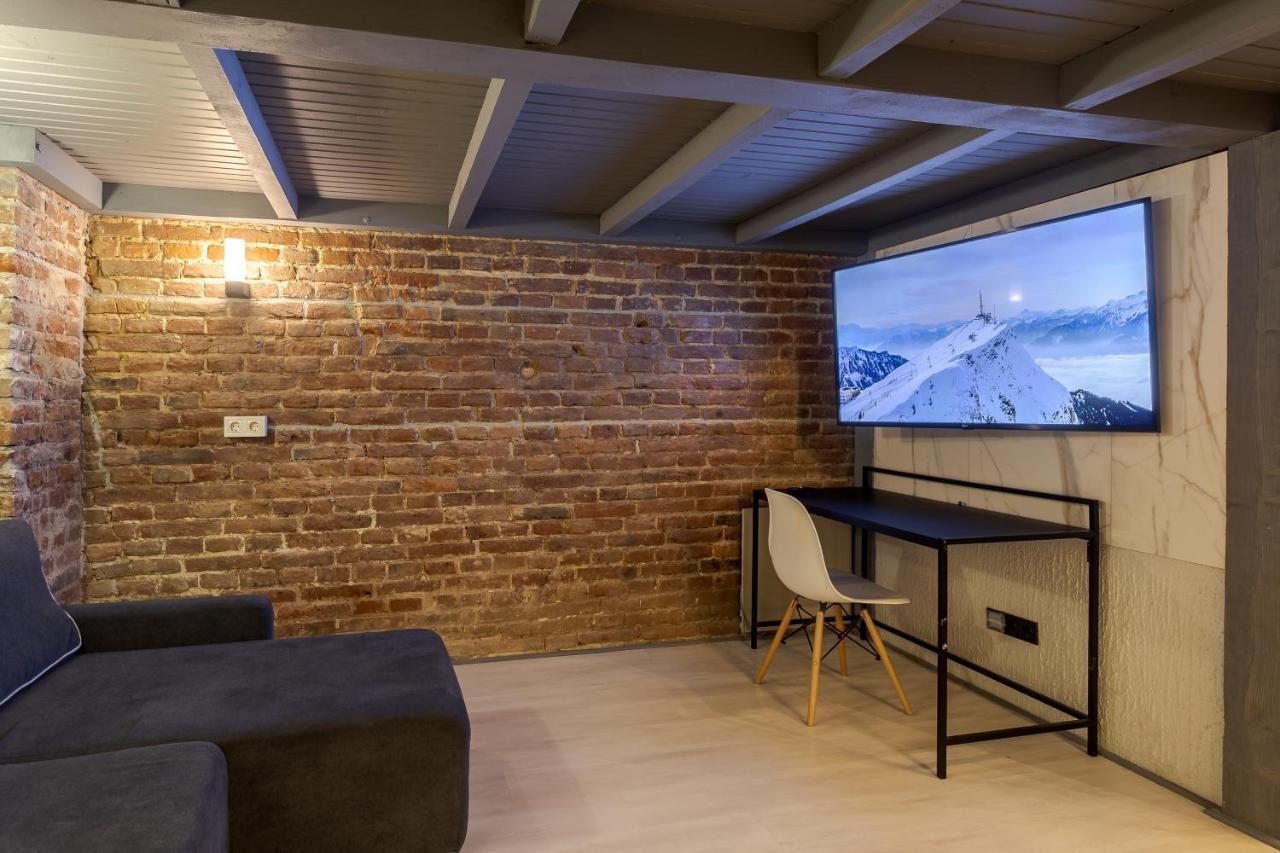 Lesi Apartment With Terrace Lviv Kültér fotó